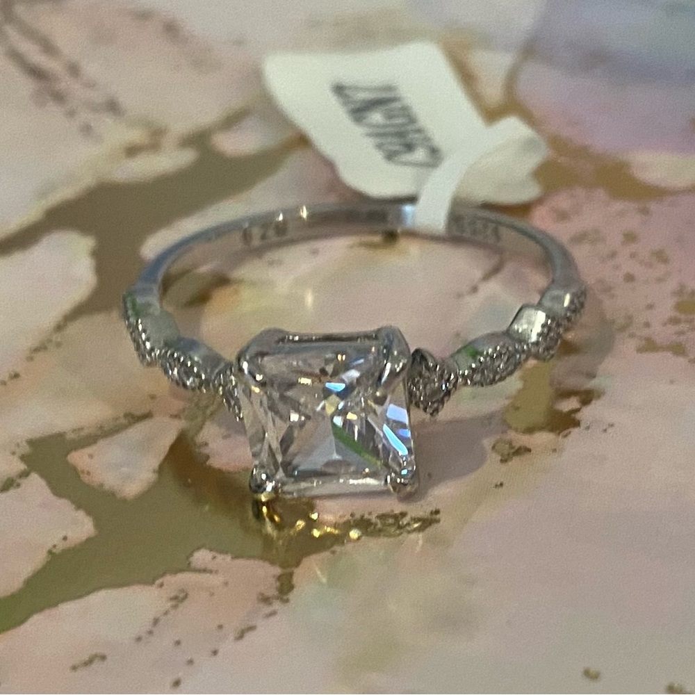 🍭🌟NWT Square stone ring in sterling silver size 9 Charmed aroma